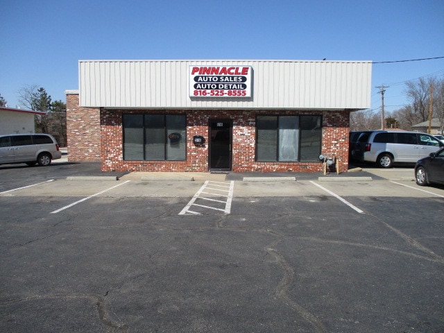 516 SW 3rd St, Lee's Summit, MO for Sale