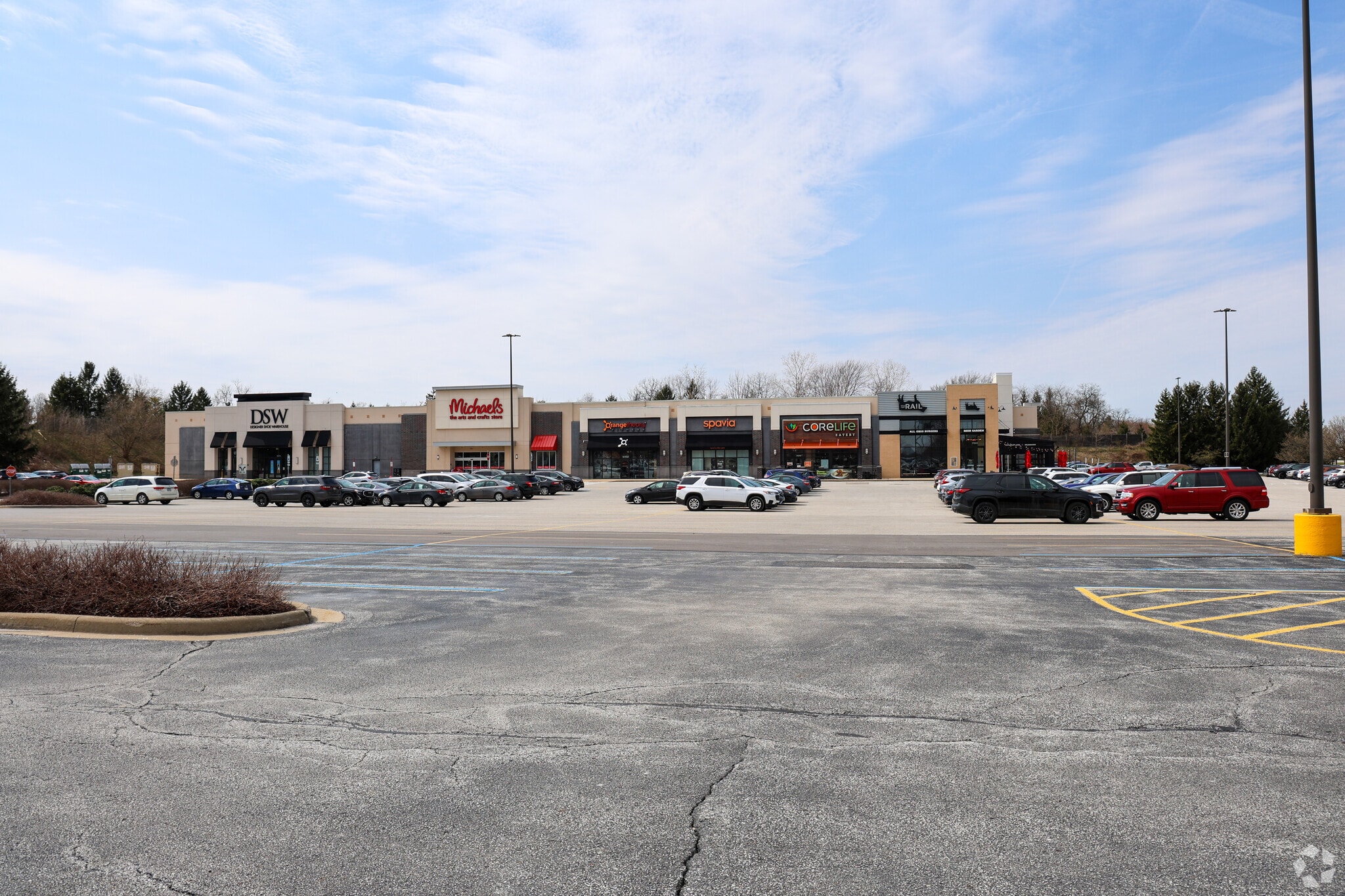 17887-18315 Southpark Ctr, Strongsville, OH for Rent