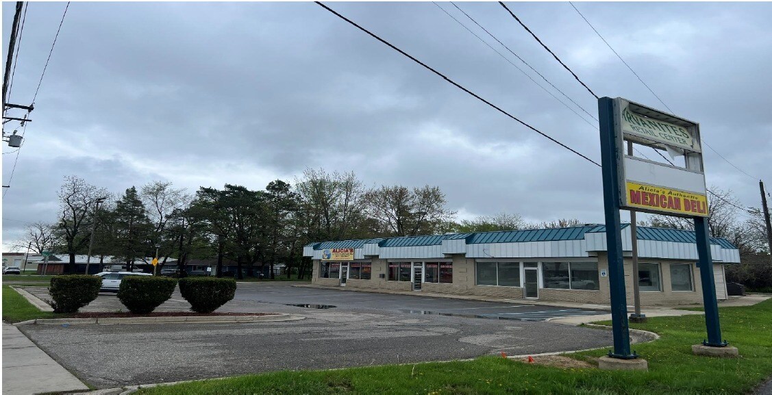 5025 N Grand River Ave, Lansing, MI for Rent