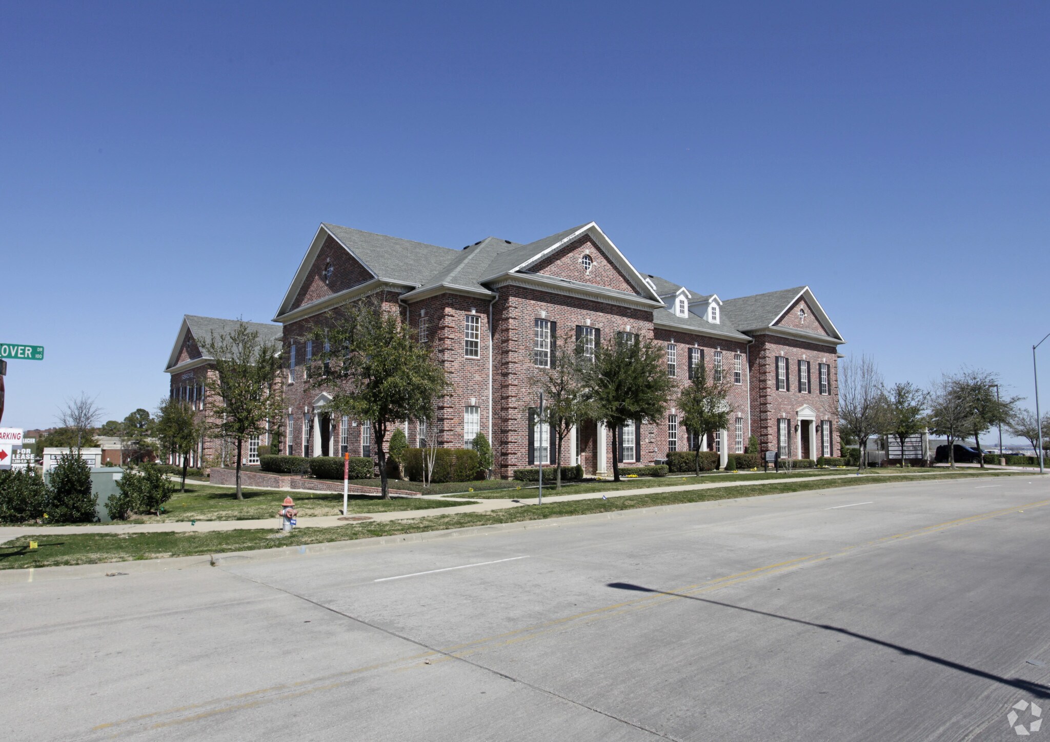 1245 S Main St Grapevine, TX 76051 Office Property for Sale on