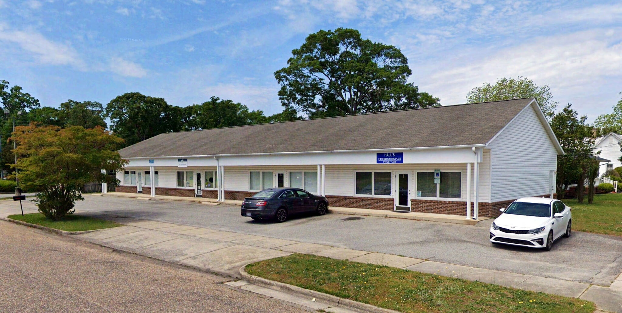 105-111 N Lee St, Benson, NC for Sale