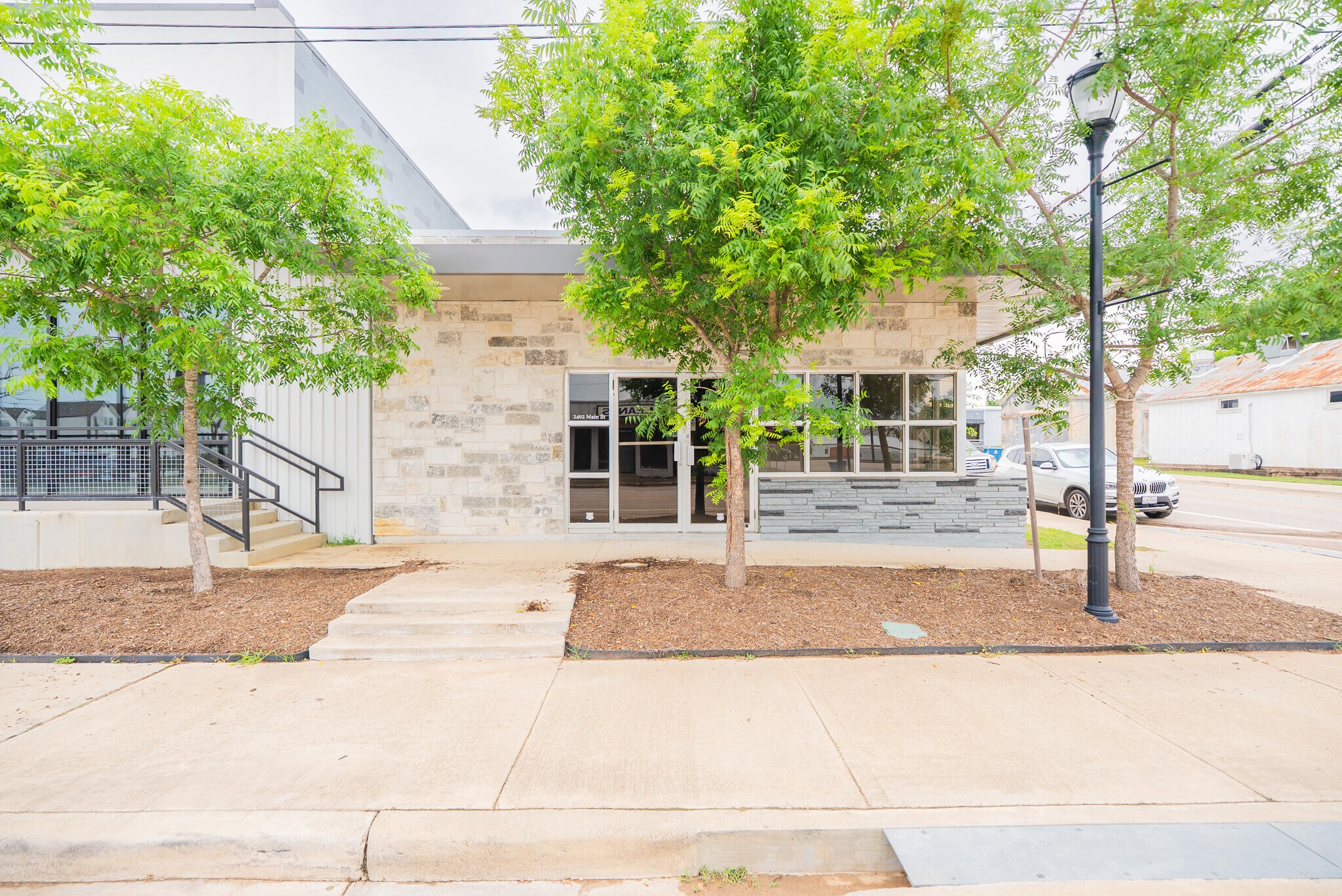 2402 Main St, Waller, TX for Rent