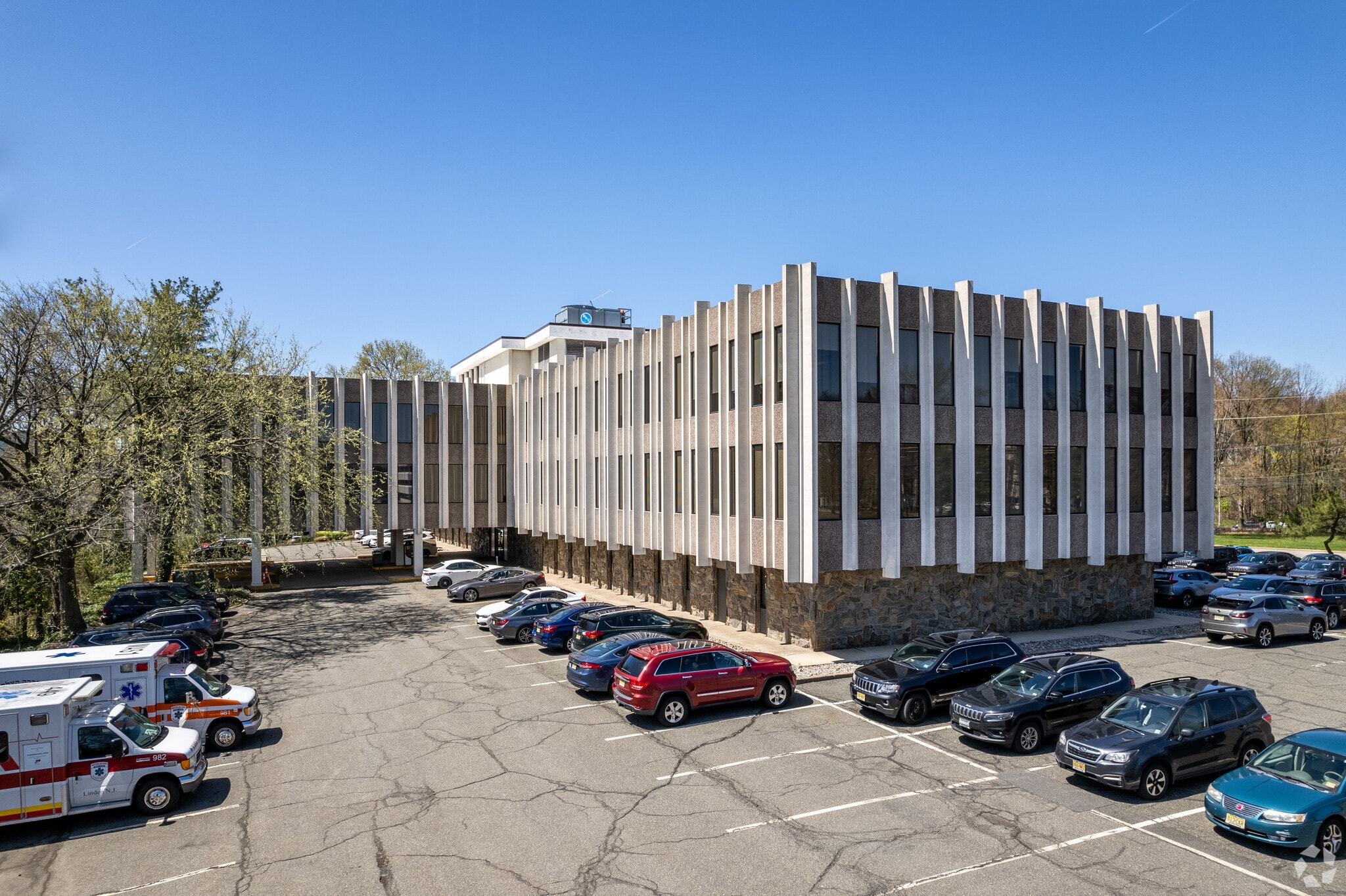 25 Commerce Dr, Cranford, NJ for Rent