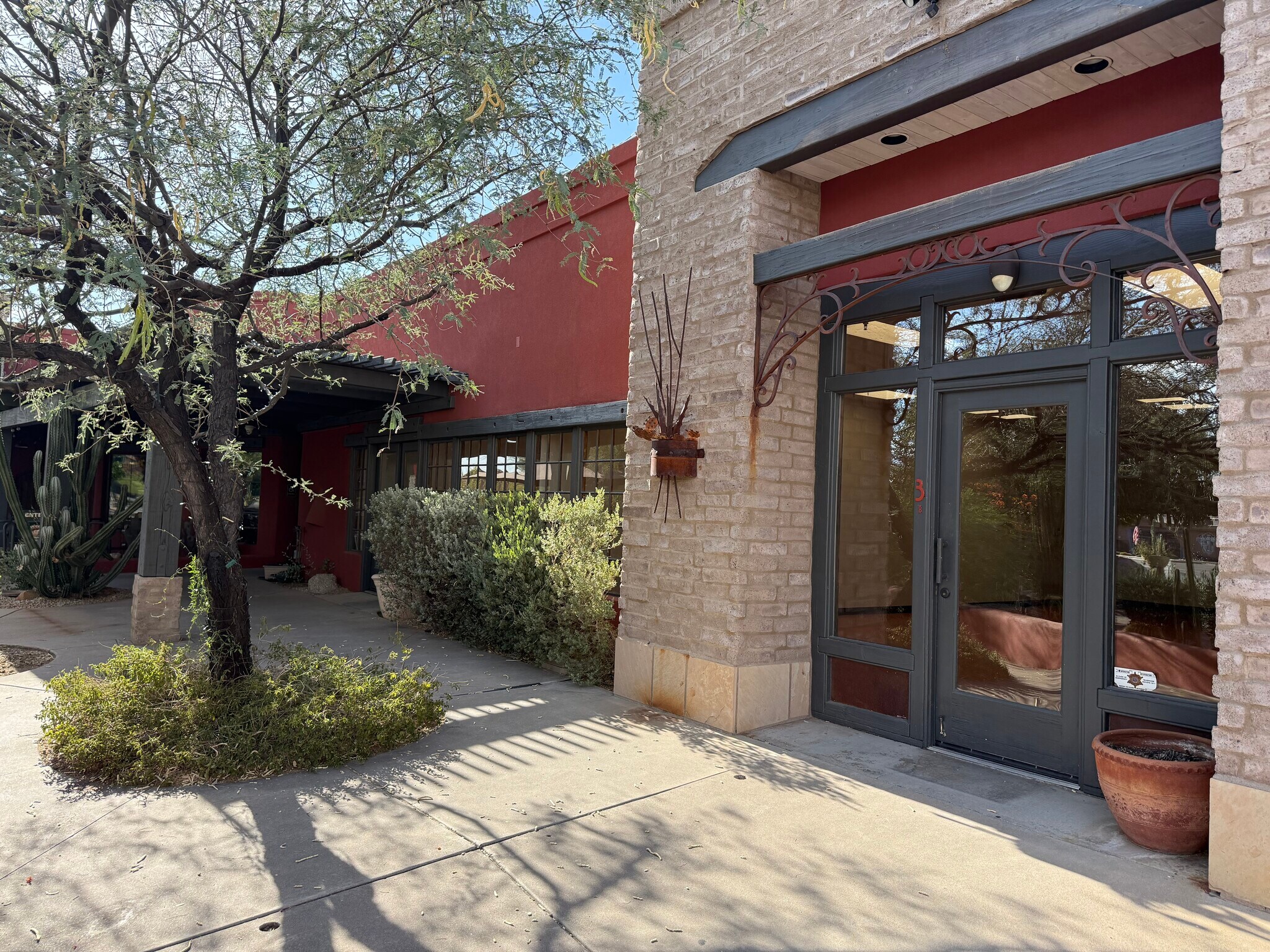 6130-6140 E Cave Creek Rd, Cave Creek, AZ for Rent