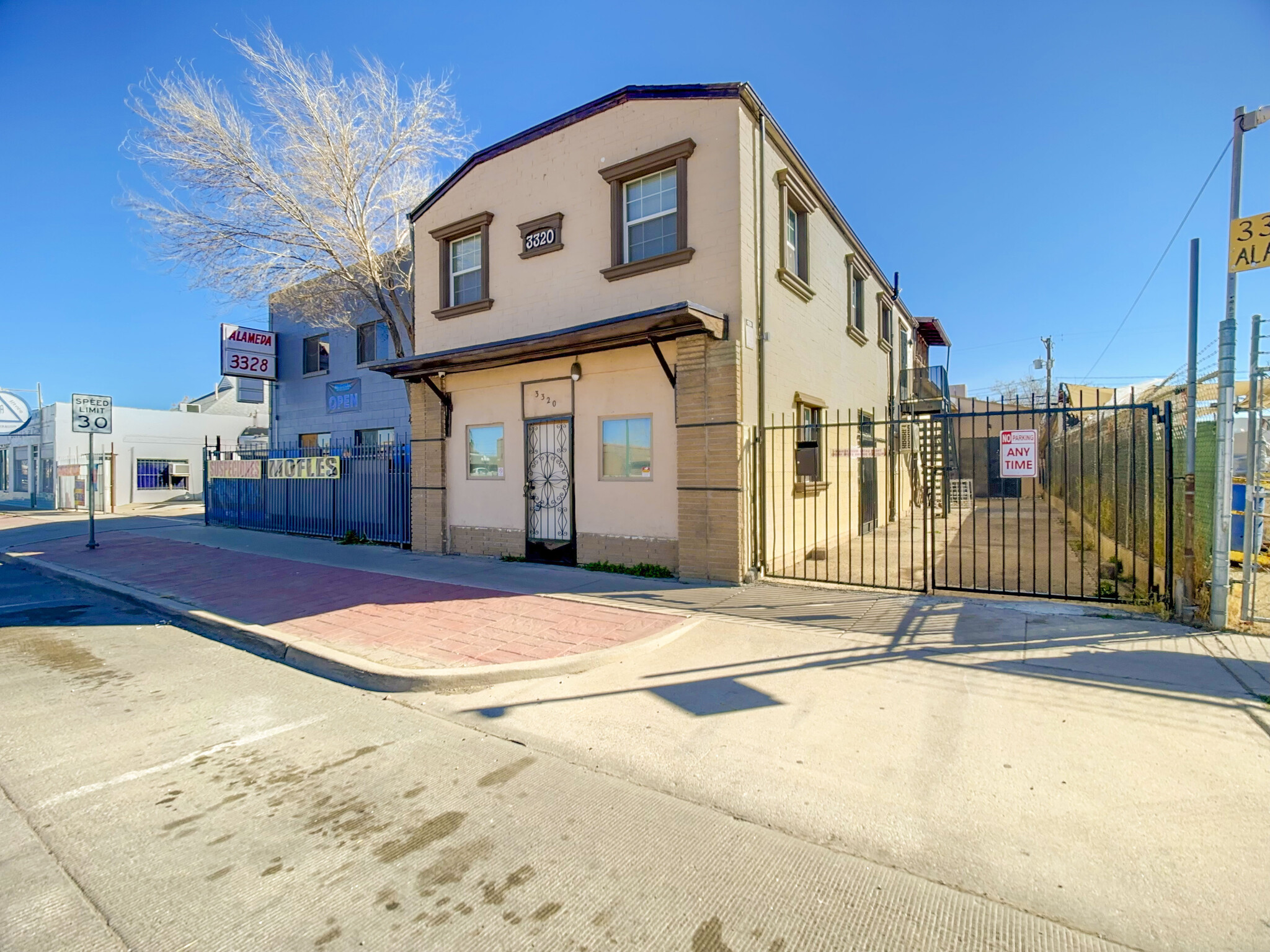 3320 Alameda Ave, El Paso, TX for Rent