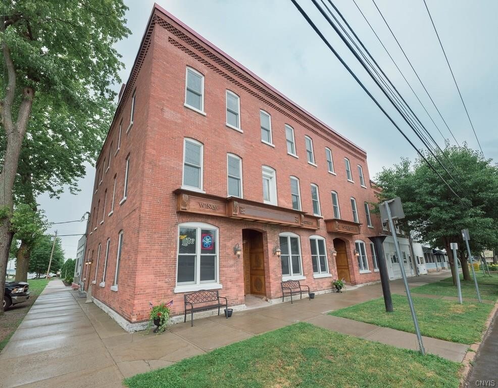 111 W Broadway St, Cape Vincent, NY for Sale