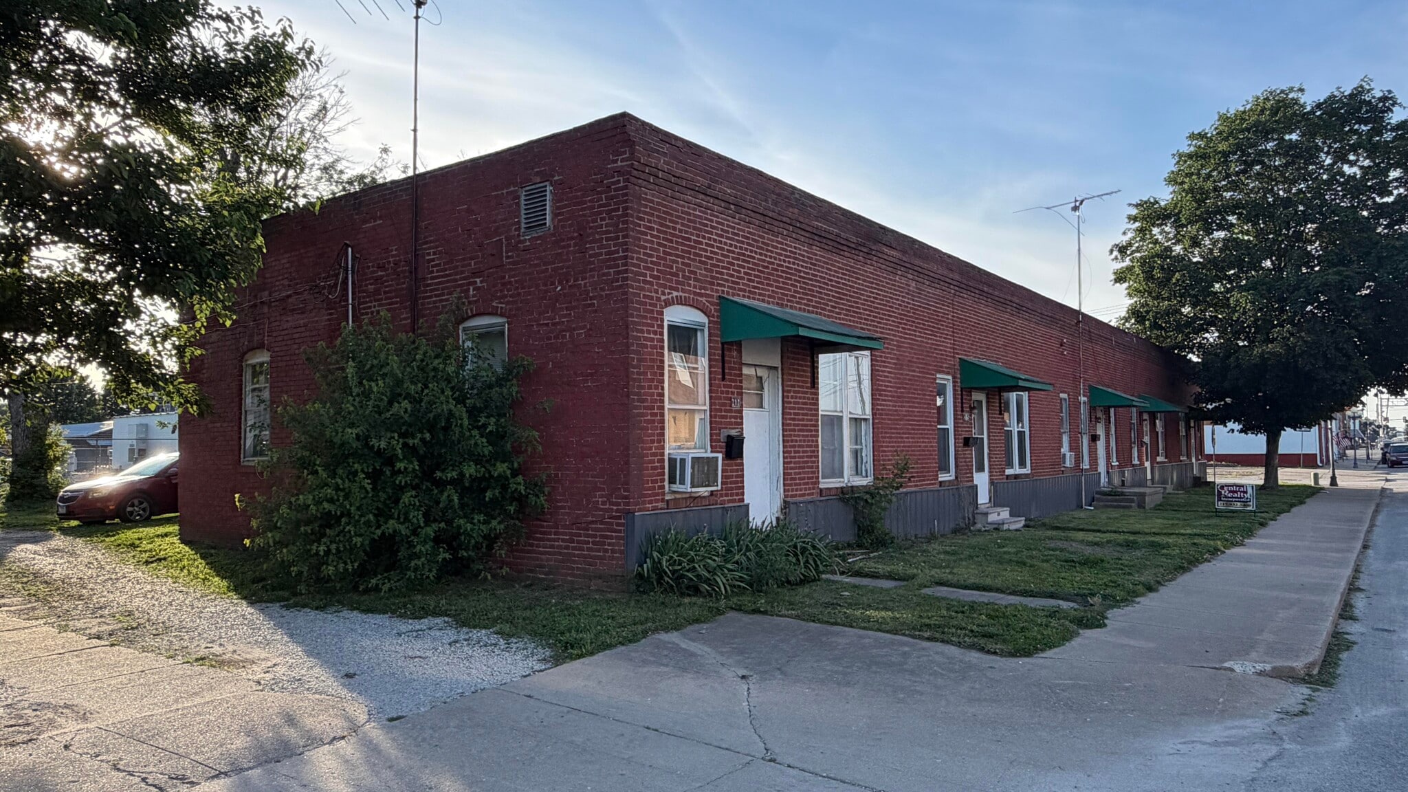 209 S Central Ave, Casey, IL for Sale
