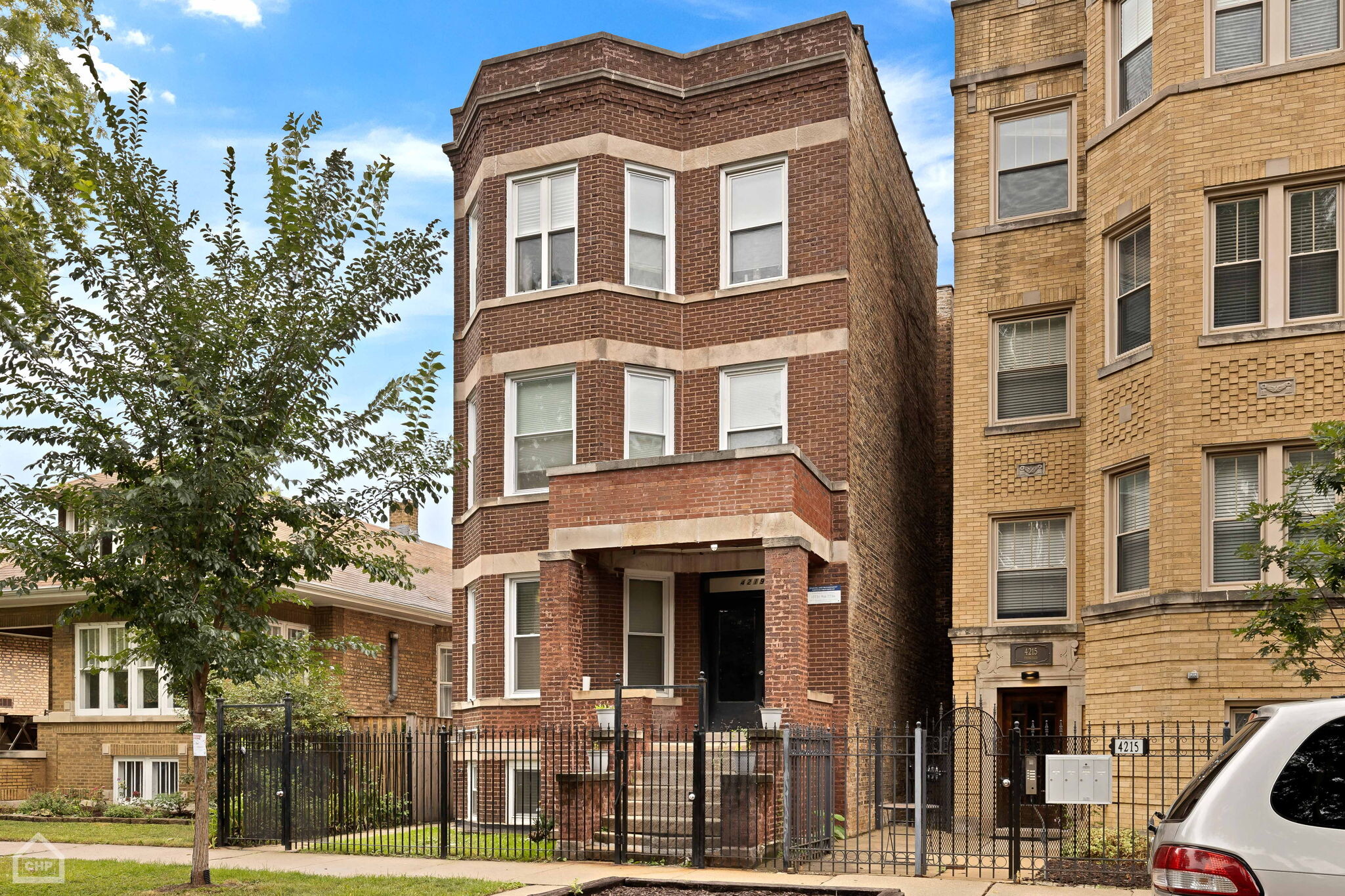 4219 N Francisco Ave, Chicago, IL for Sale