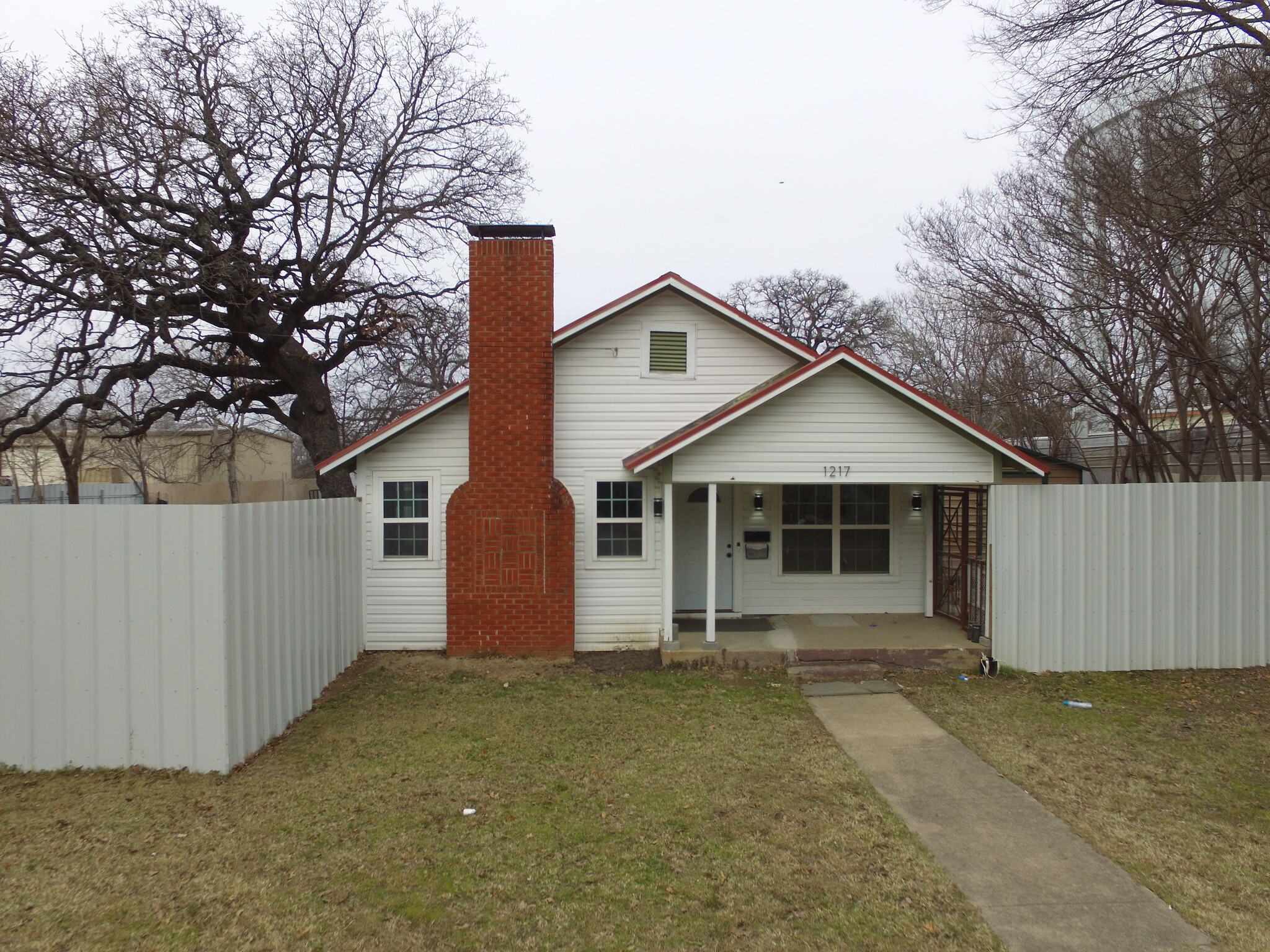 1217 Perry St, Irving, TX for Sale