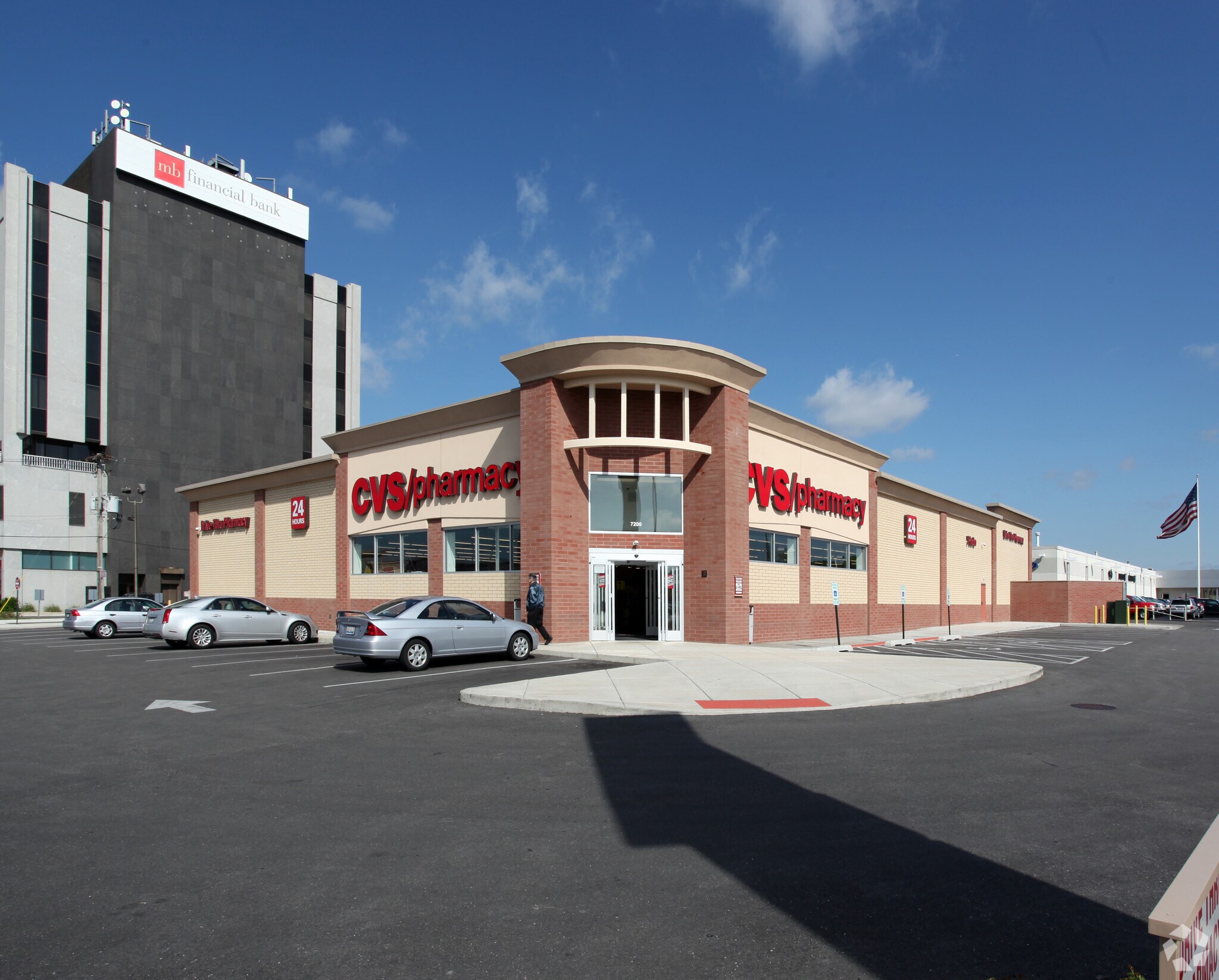 7200 W Cermak Rd, North Riverside, IL for Rent
