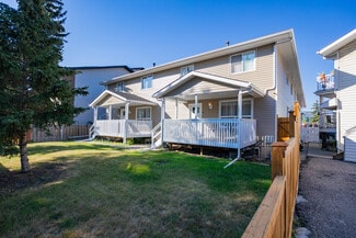 Calgary, AB Apartments - 4627 73 St NW
