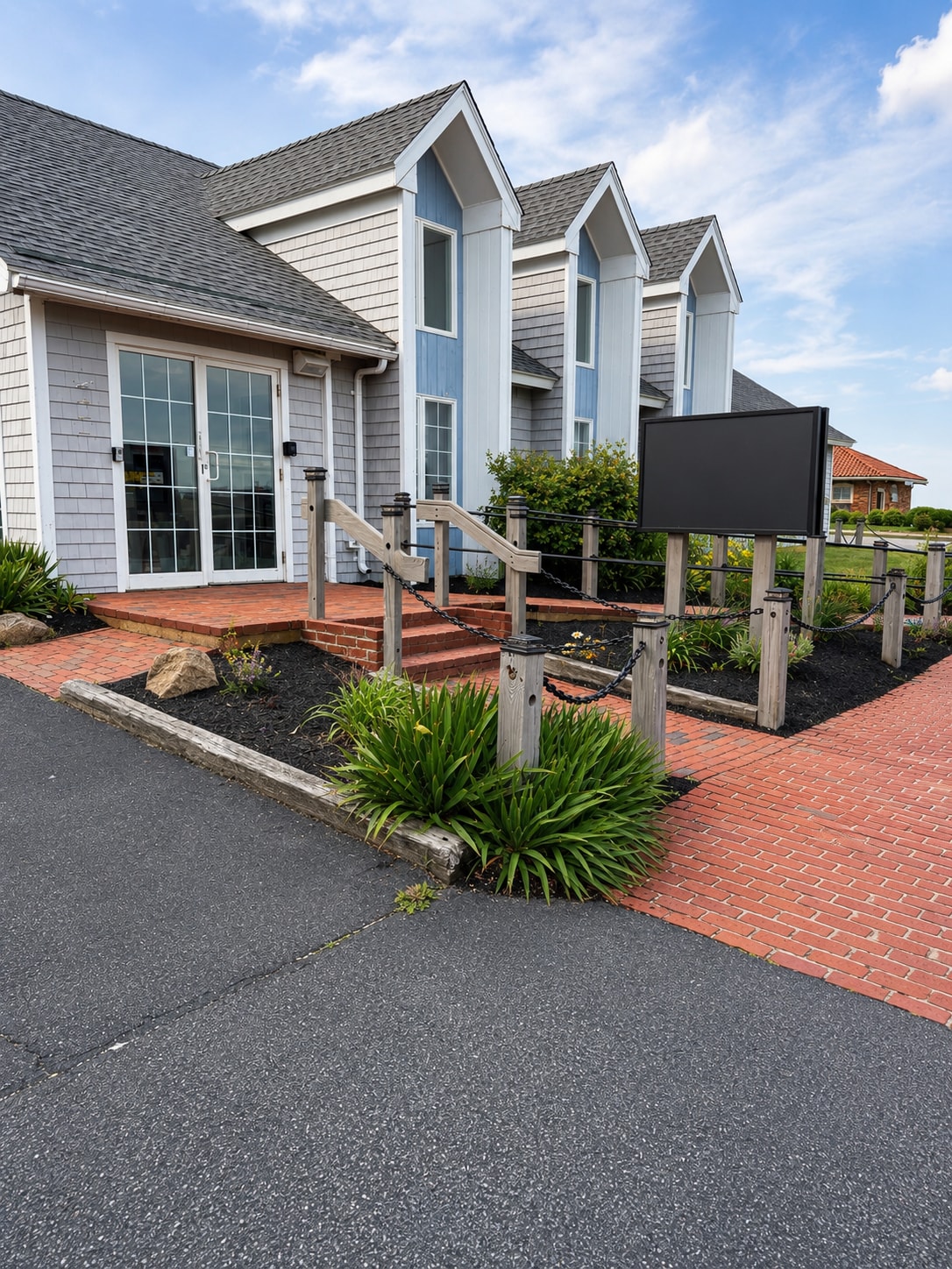 3 Oak Bluffs Ave, Vineyard Haven, MA for Sale