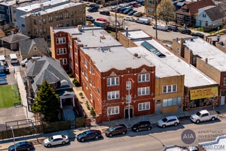 Chicago, IL Apartments - 3725 W Grand Ave