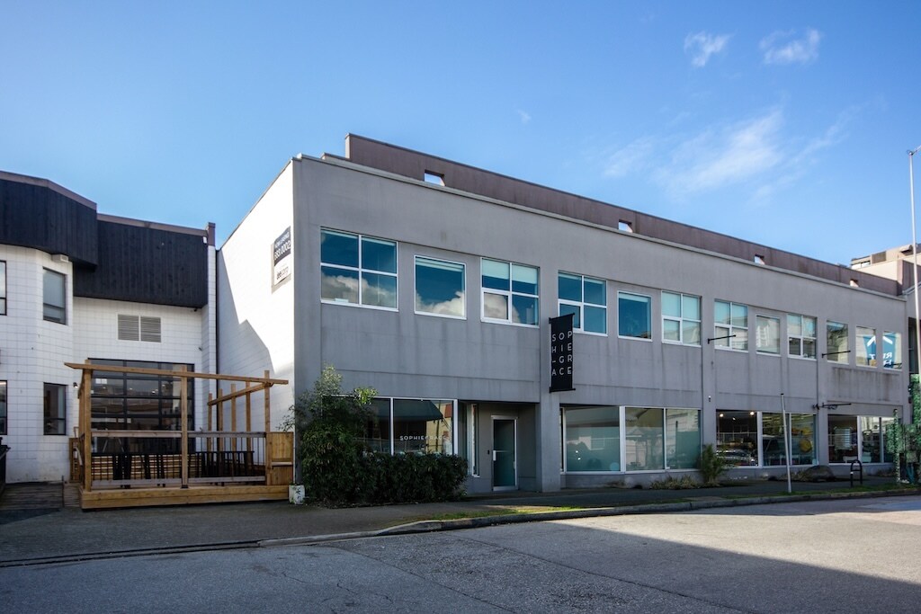 386-390 W 8th Ave, Vancouver, BC for Rent
