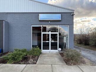 Jackson, TN Office/Retail - 230 W Baltimore St