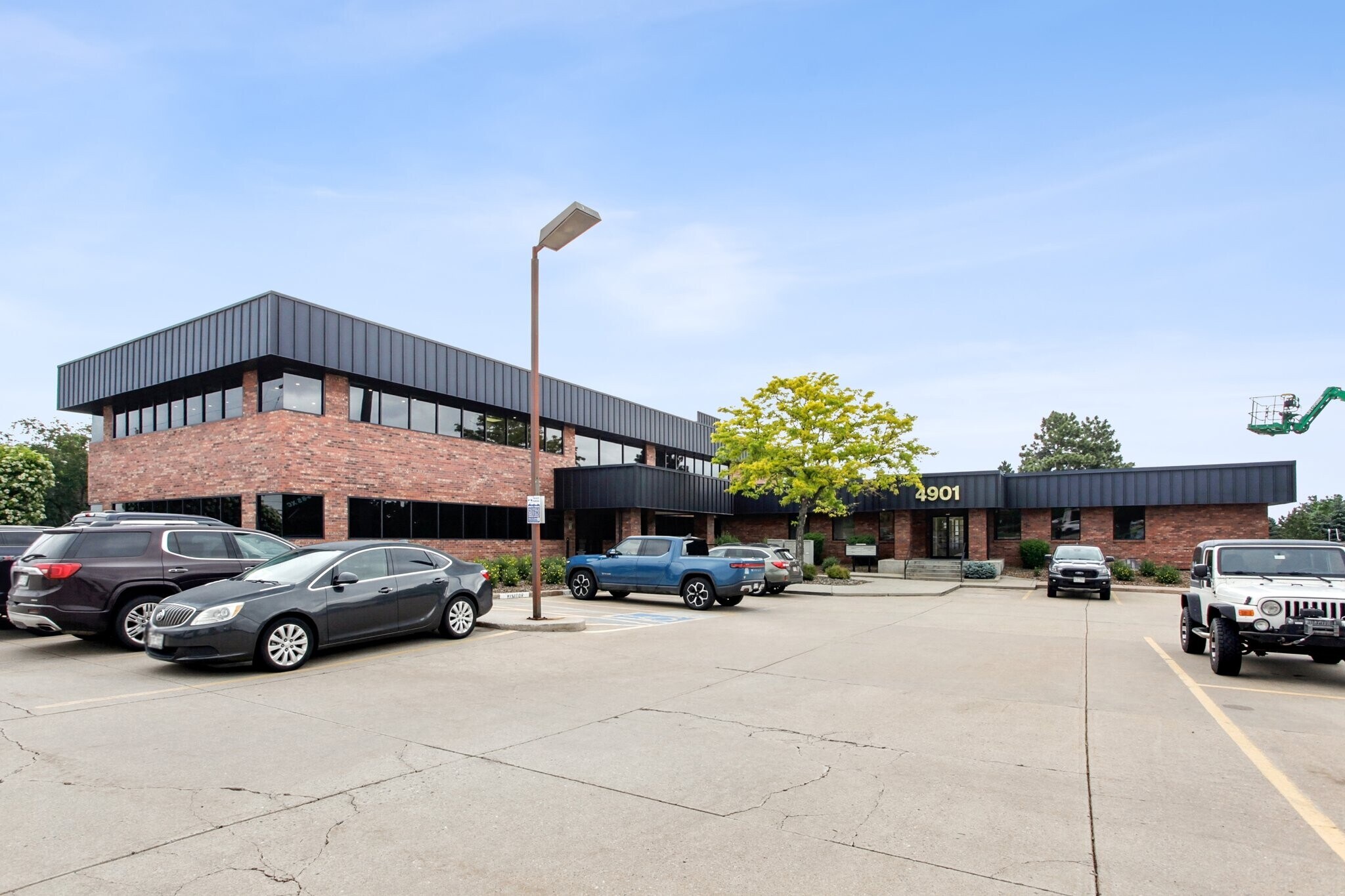 4901 E Dry Creek Rd, Centennial, CO for Sale