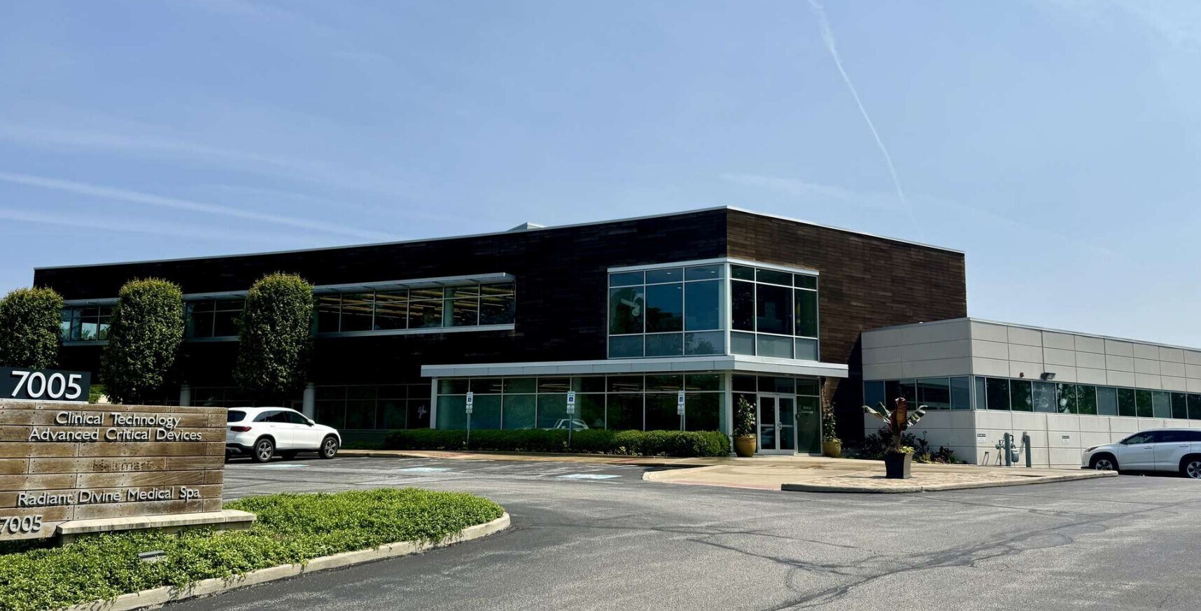 7005 S Edgerton Rd, Brecksville, OH for Rent