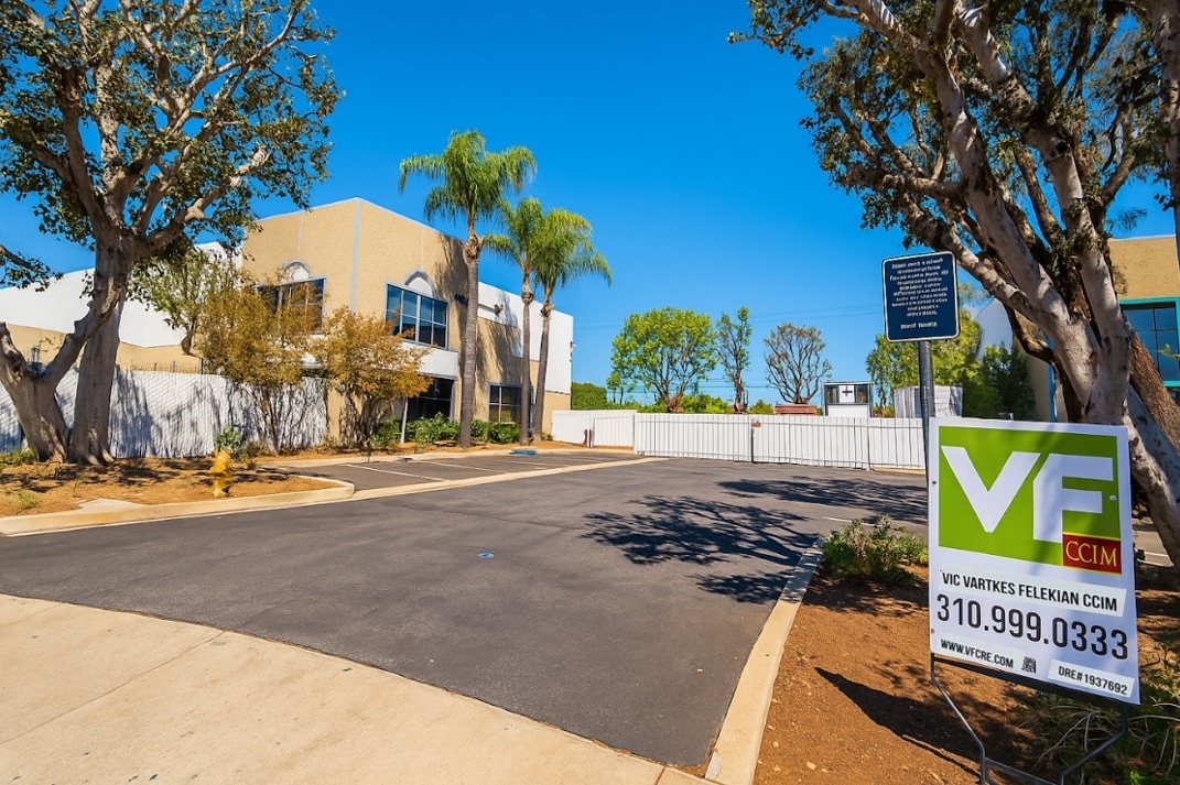 683 New York Dr, Pomona, CA for Sale