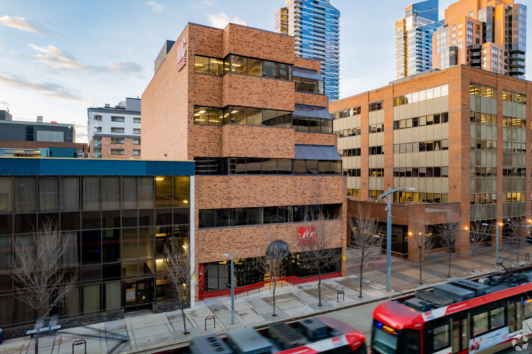 1023 7th Ave SW, Calgary, AB for Rent
