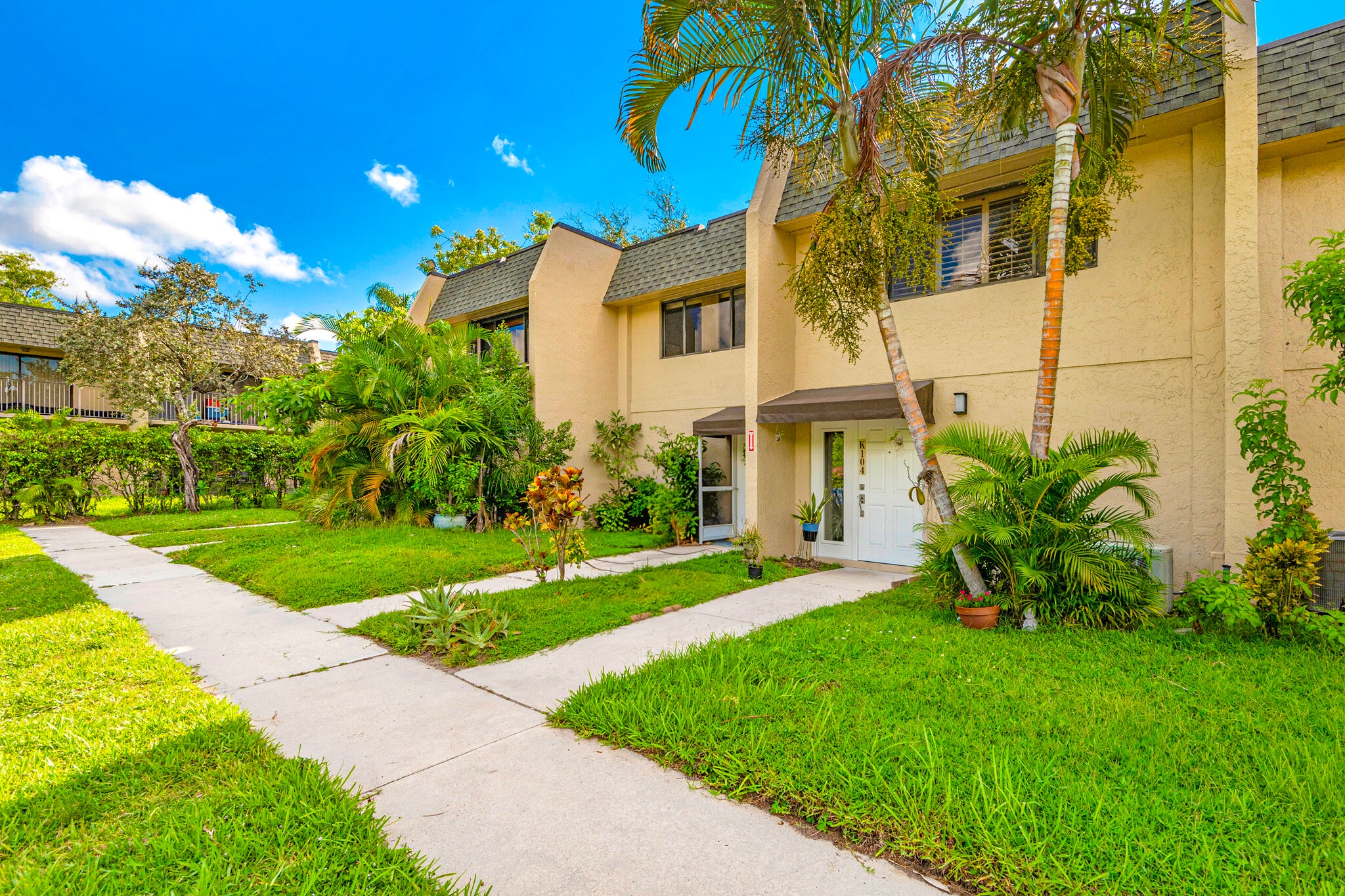 89 Deer Creek Rd, Deerfield Beach, FL for Sale