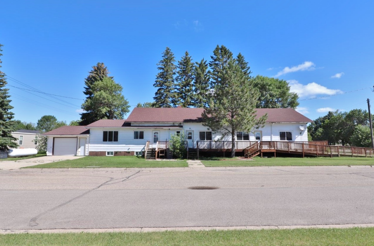 300 Main St, Sherwood, ND for Sale