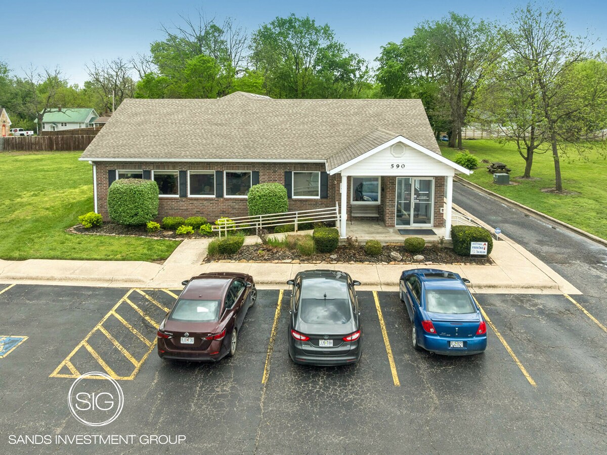 590 Lynn St, Lebanon, MO for Sale