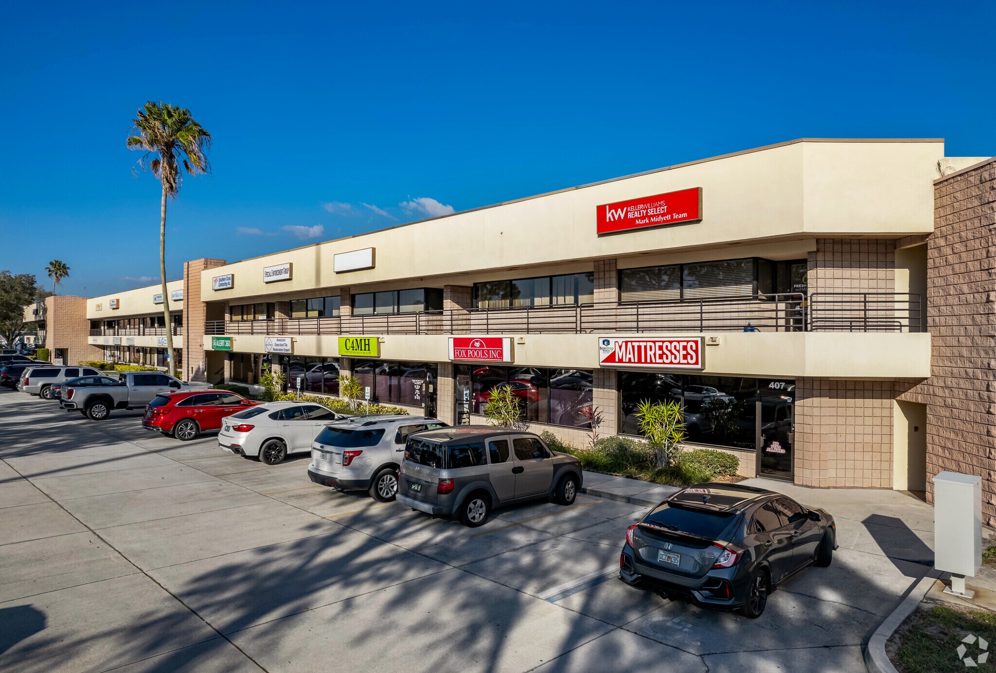 389-407 Interstate Blvd, Sarasota, FL for Rent