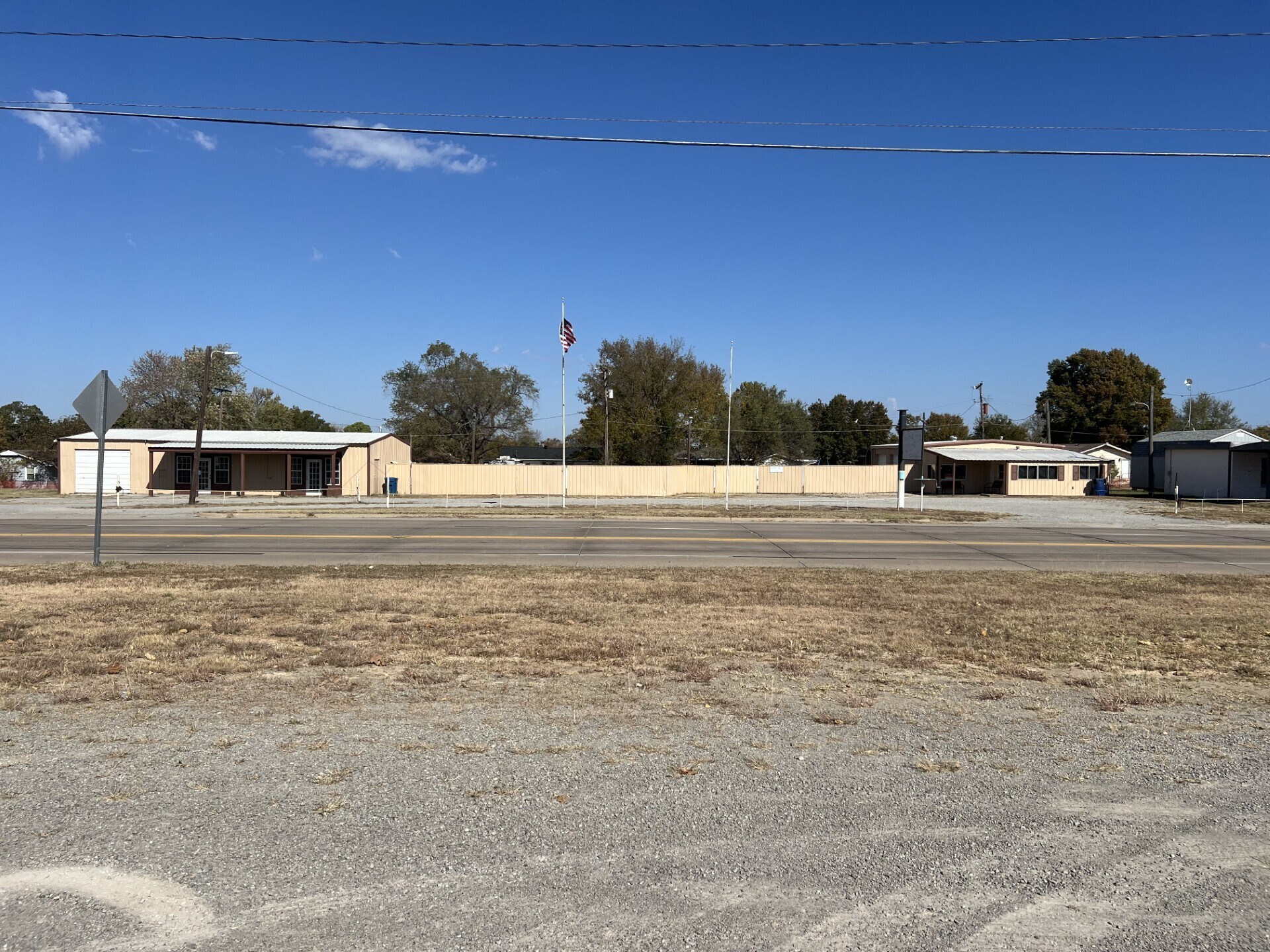 705 E Chicago Ave Yale, OK 74085 Office Property for Sale on