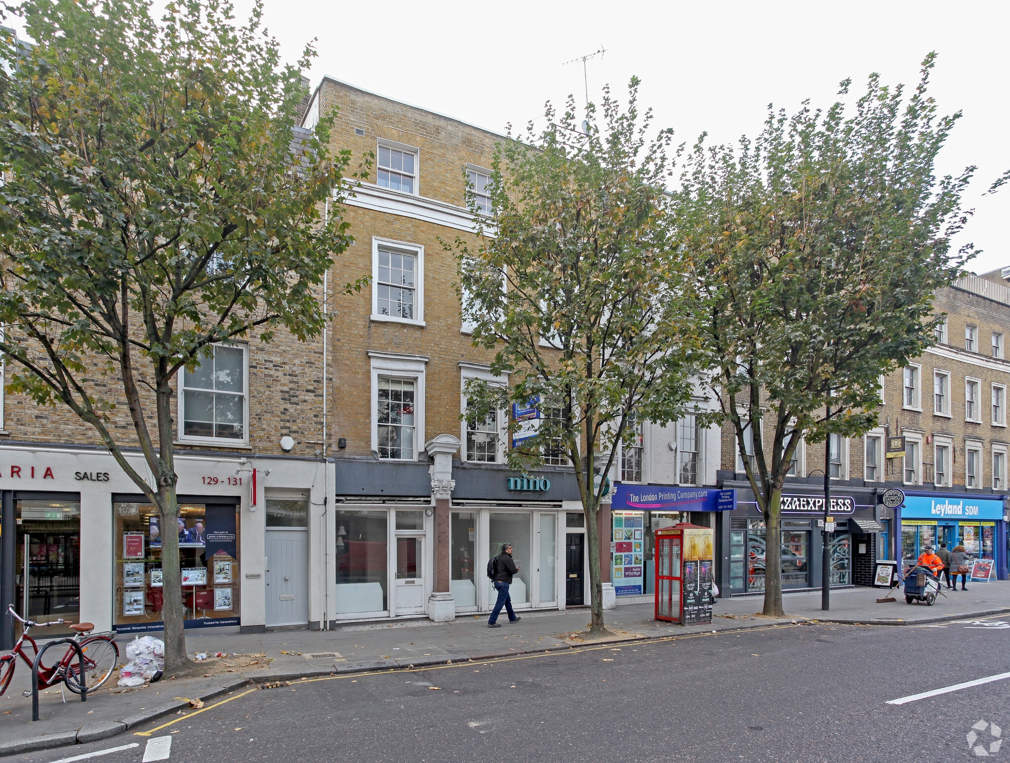 133 Notting Hill Gate, London, LND for Rent