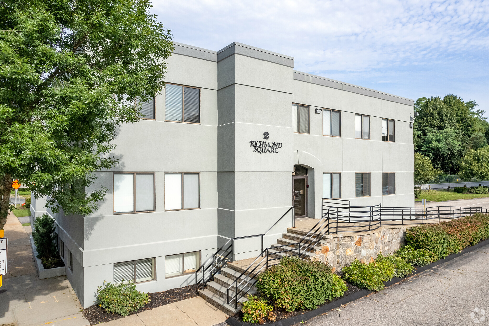 2 Richmond Sq, Providence, RI for Rent