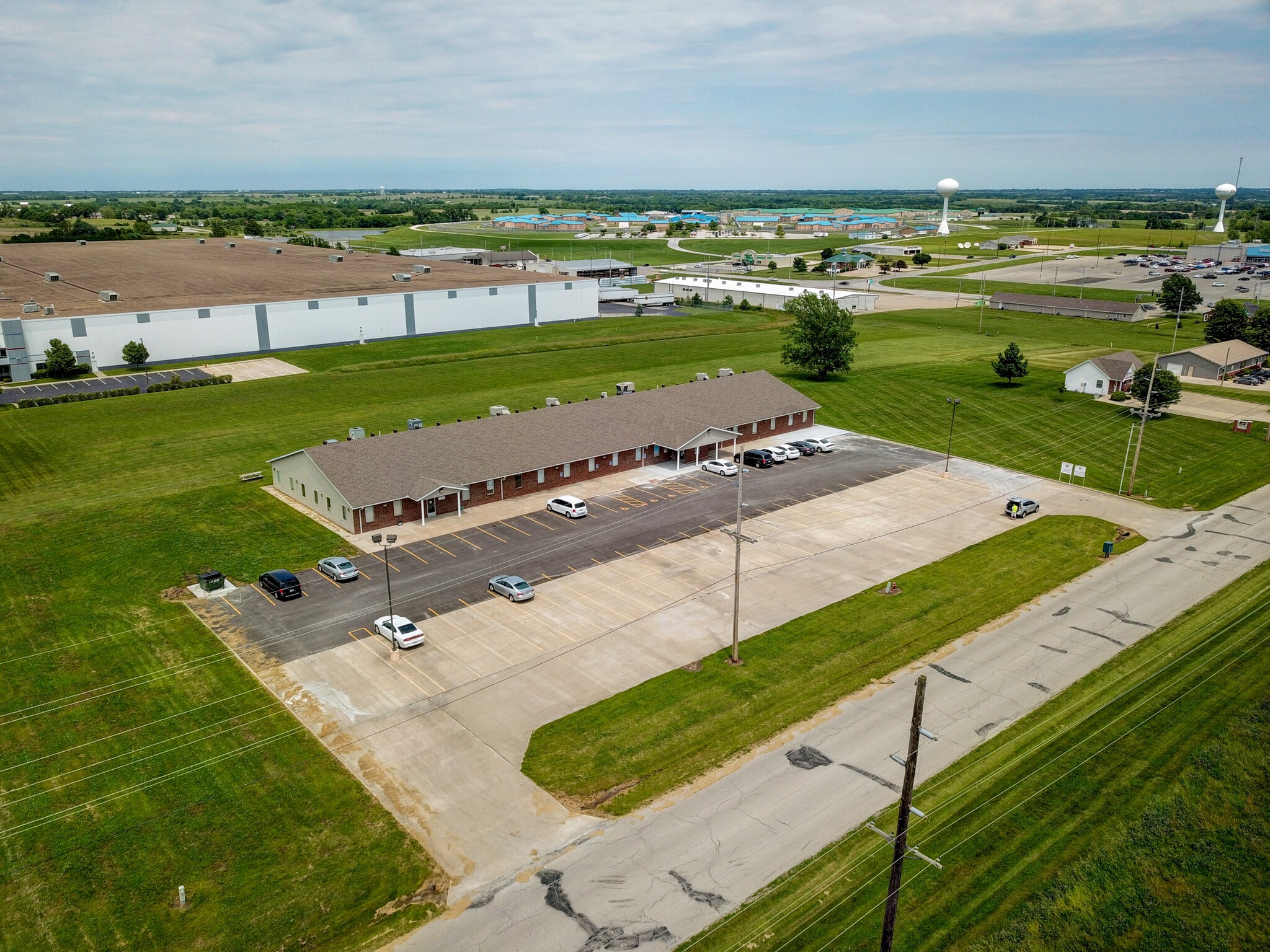 207 E McElwain Dr, Cameron, MO for Sale