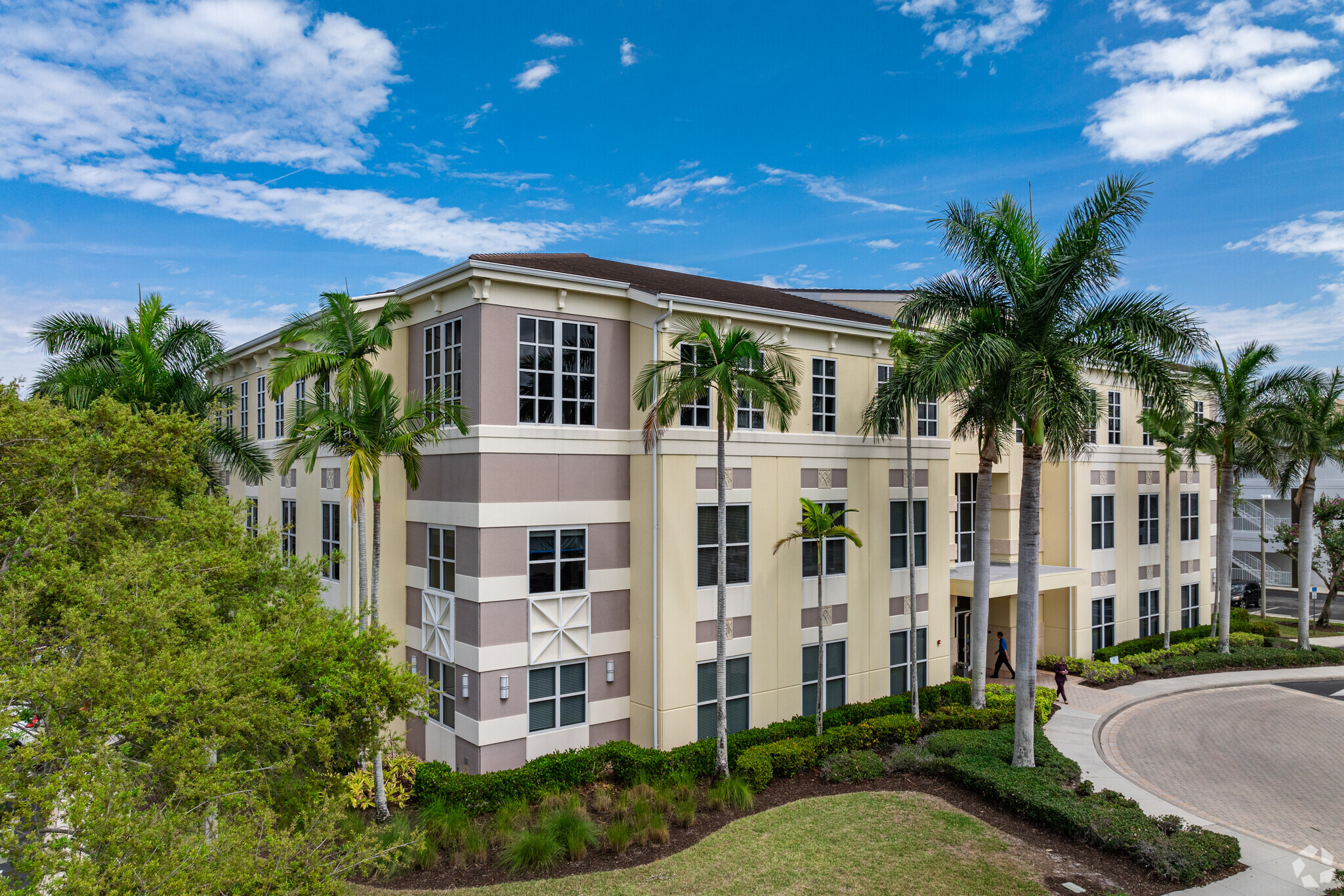 1395 Panther Ln, Naples, FL for Rent