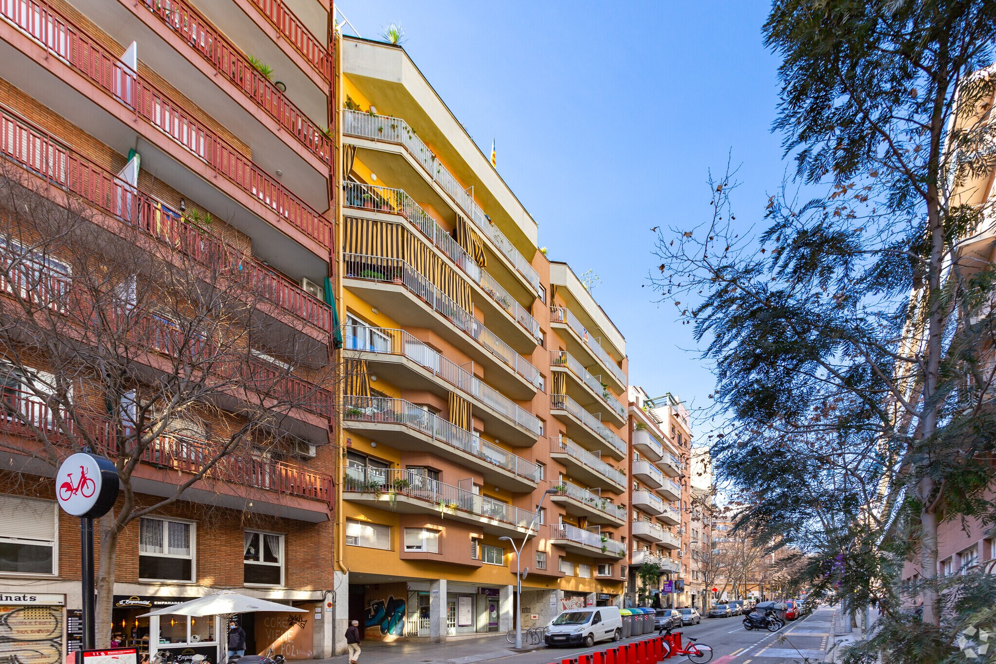 265 Carrer De Los Castillejos, Barcelona, BAR for Rent
