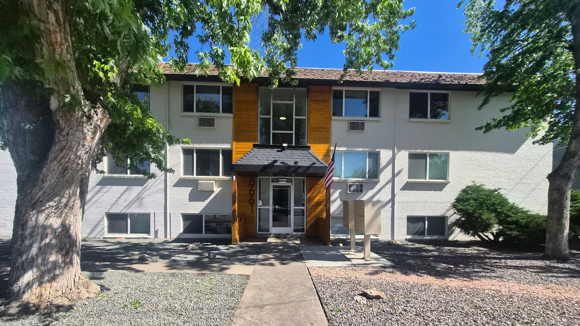 5661 W Green Meadows Pl, Denver, CO for Sale