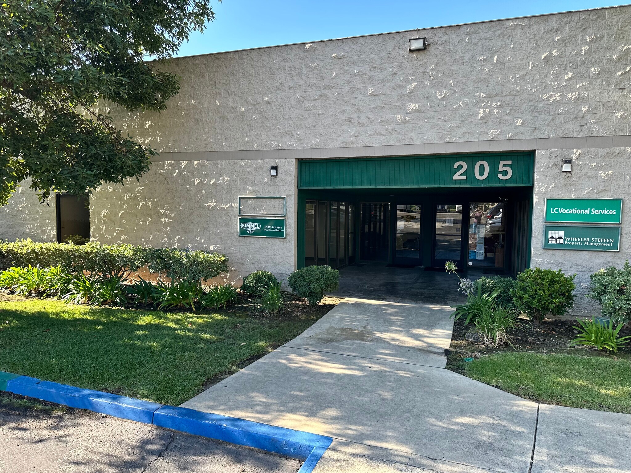1420 N Claremont Blvd, Claremont, CA for Rent
