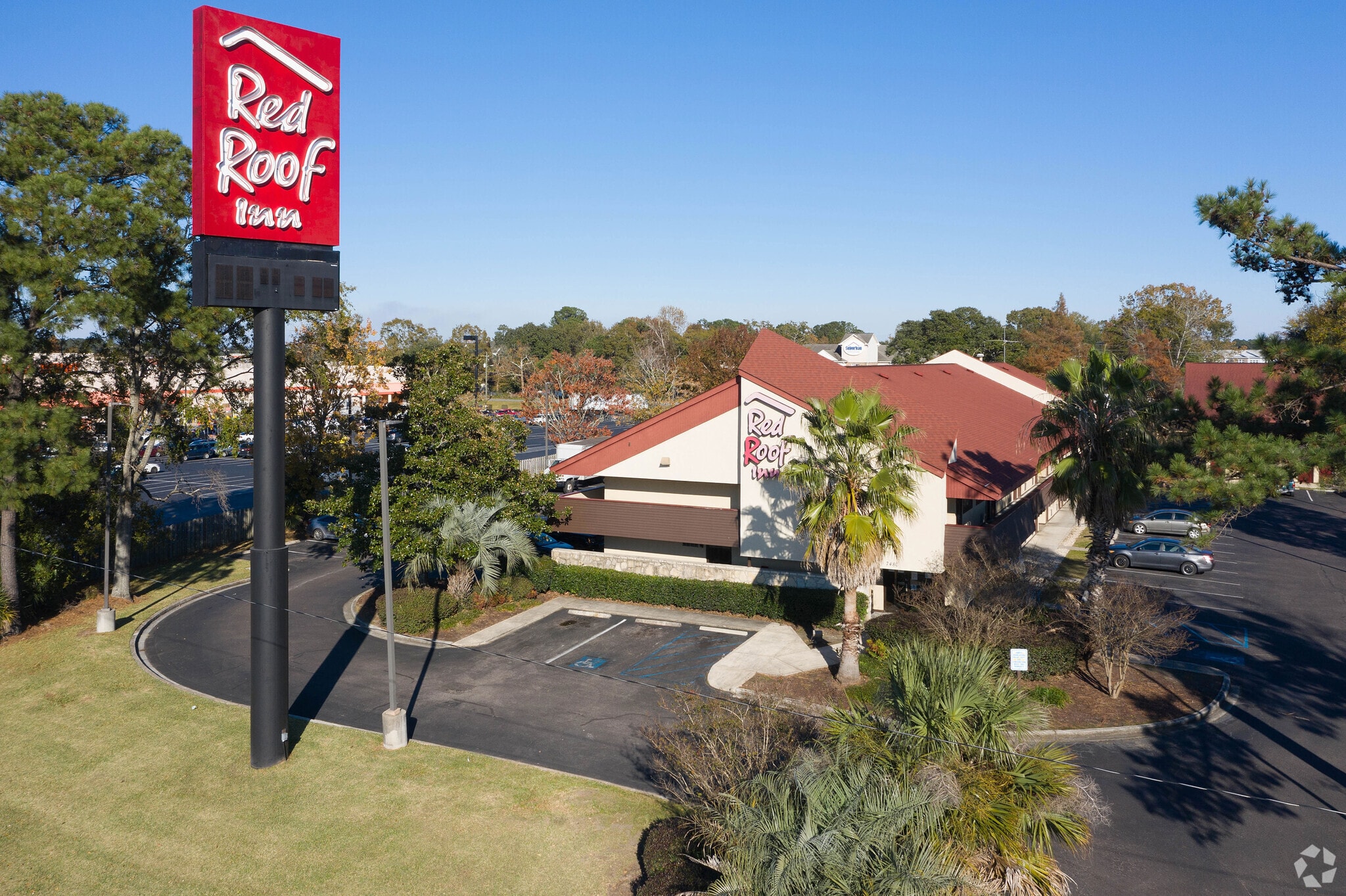 7480 Northwoods Blvd, Charleston, SC for Sale