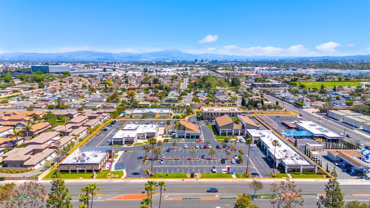 18380-18450 Brookhurst St, Fountain Valley, CA for Sale