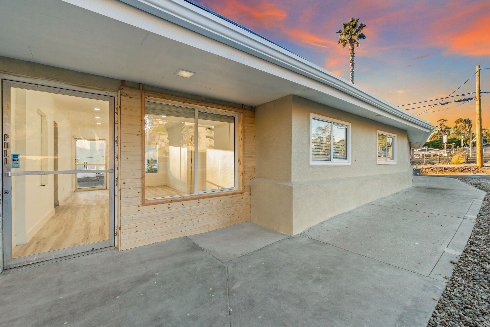 592-596 N Westwind Dr, El Cajon, CA for Rent