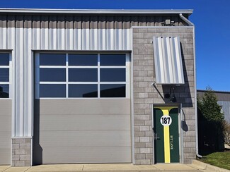 Pontiac, MI Parking Lots & Garages - 187 Pit Ln