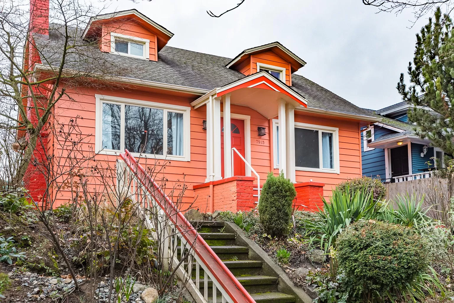 7915 Greenwood Ave N, Seattle, WA for Rent