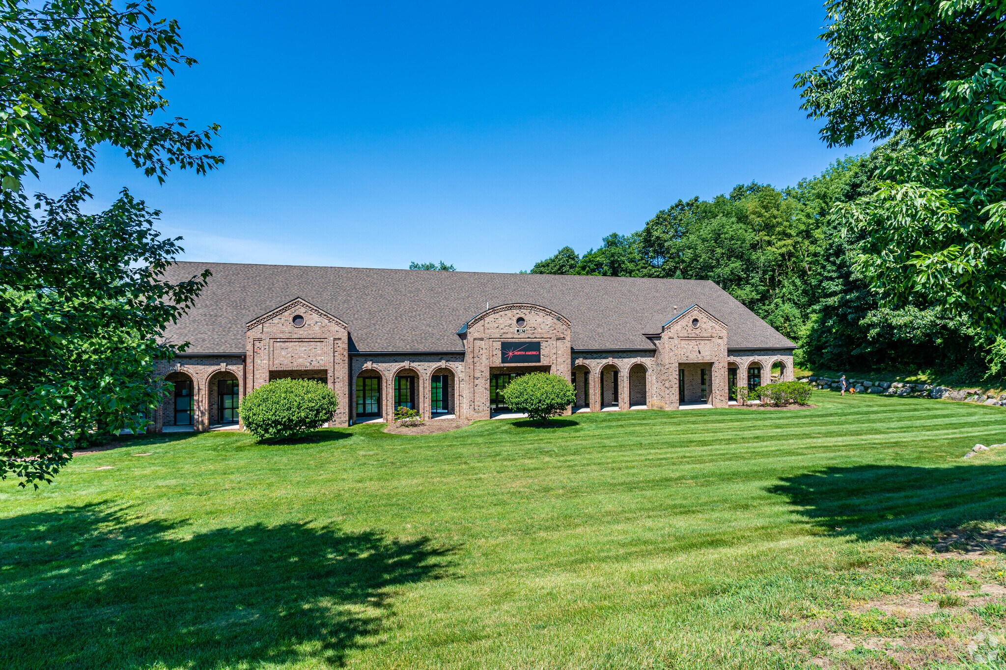 11 Millpond Dr, Lafayette, NJ for Rent