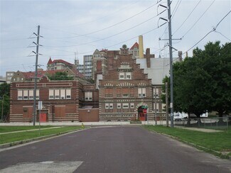 Peoria, IL Specialty - 519 NE Glendale Ave