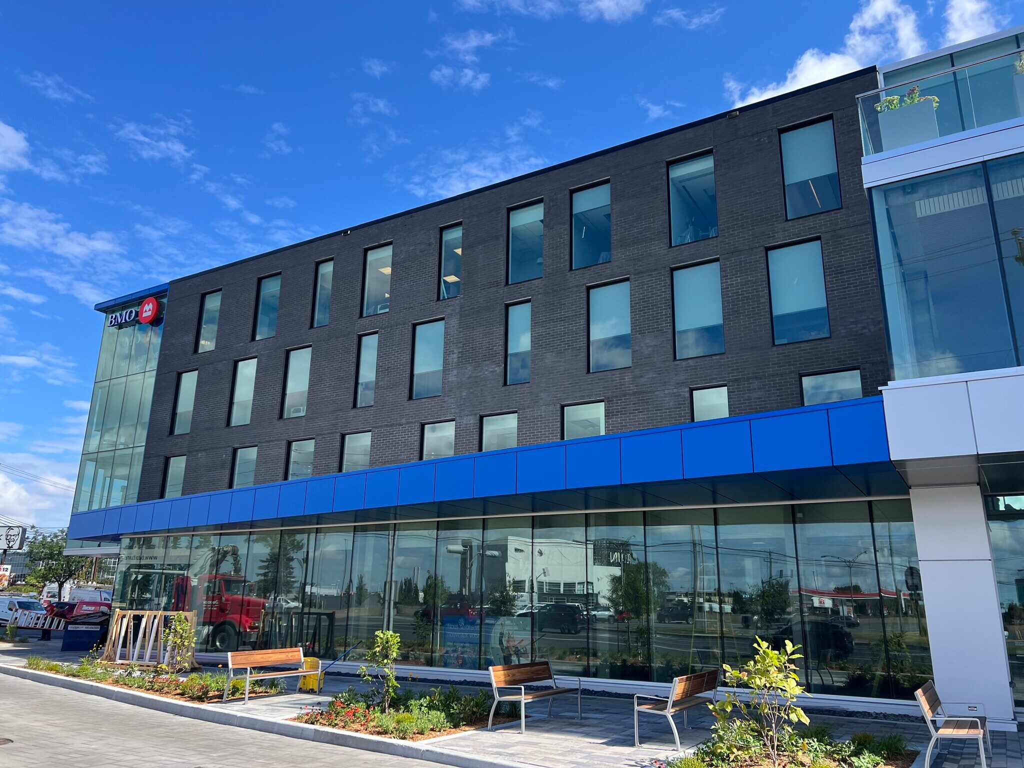 2340 Boul Lapinière, Brossard, QC for Rent