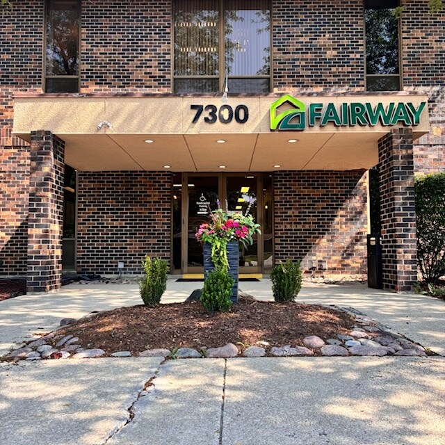 7250 W College Dr, Palos Heights, IL for Rent