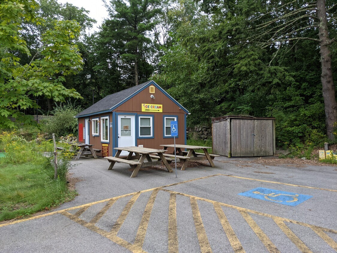 360 Worcester Rd Charlton, MA 01507 Sports and Entertainment Property