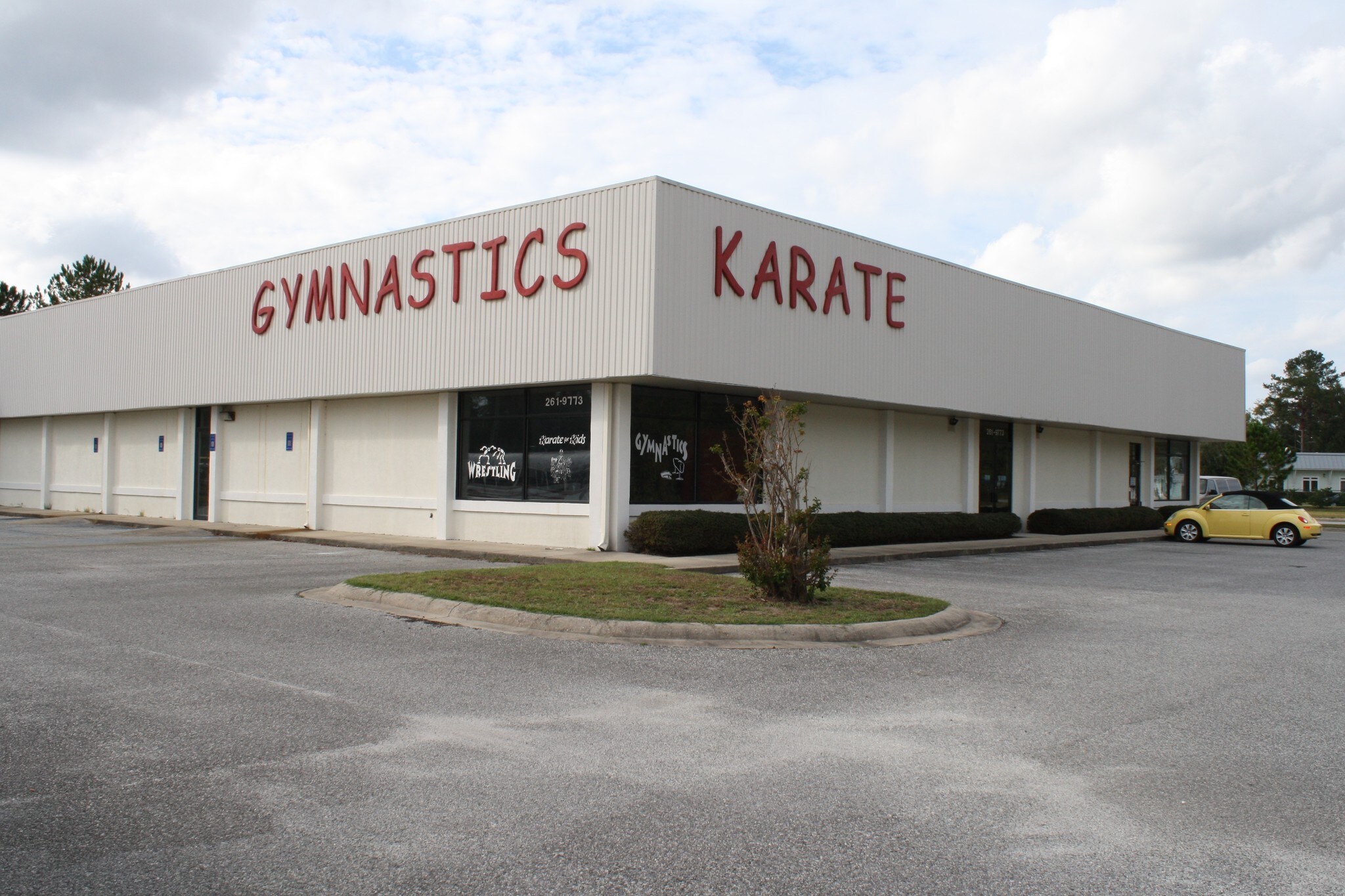 111 Center Dr Brunswick, GA 31520 Retail Property for Lease on