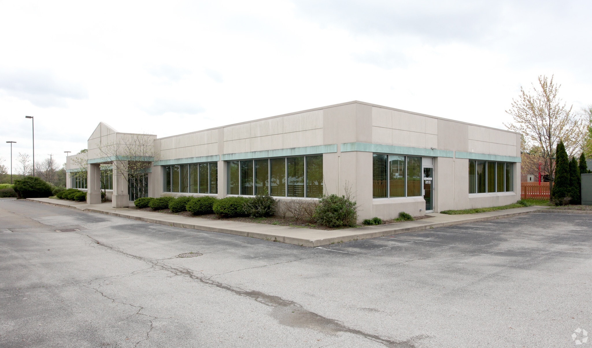 8692 Olde Worthington Rd, Westerville, OH for Rent