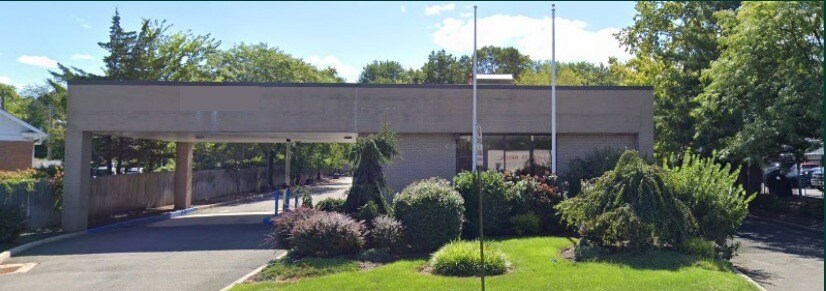 28 Eisenhower Pky, Roseland, NJ for Rent