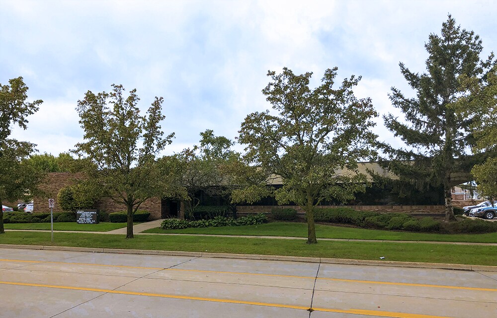 25869 Kelly Rd, Roseville, MI for Sale
