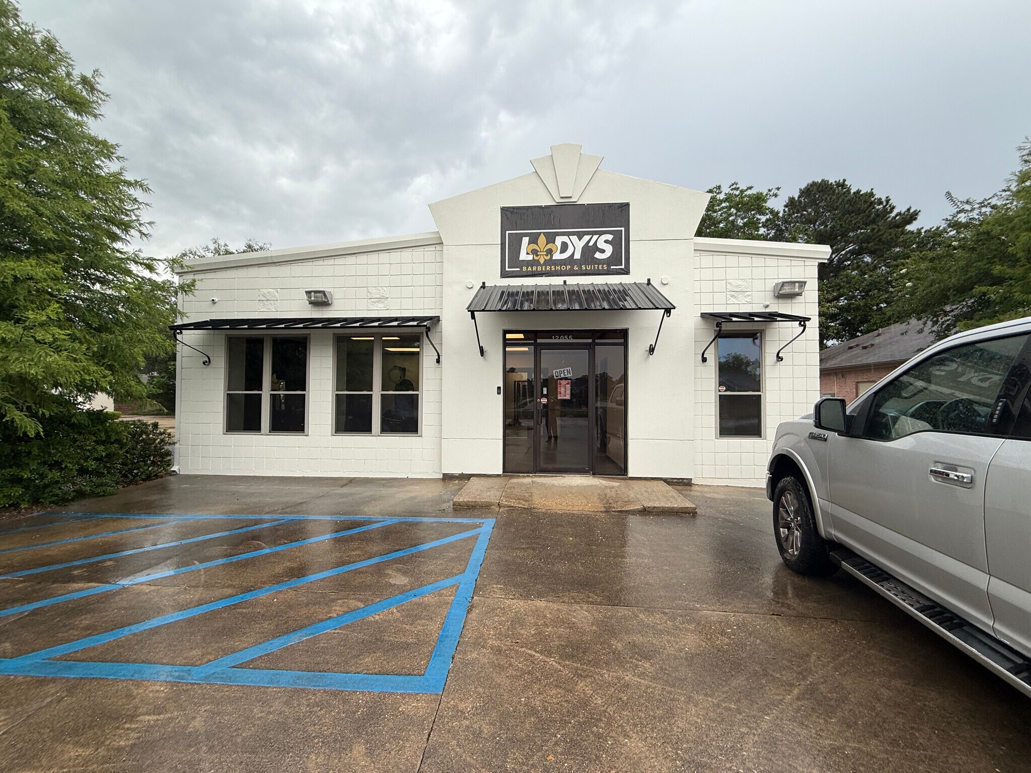 12055 Coursey Blvd, Baton Rouge, LA for Rent